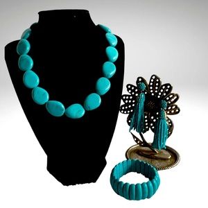 Turquoise Costume Jewelry, Necklace, Bracelet,& Drop Beaded earrings
